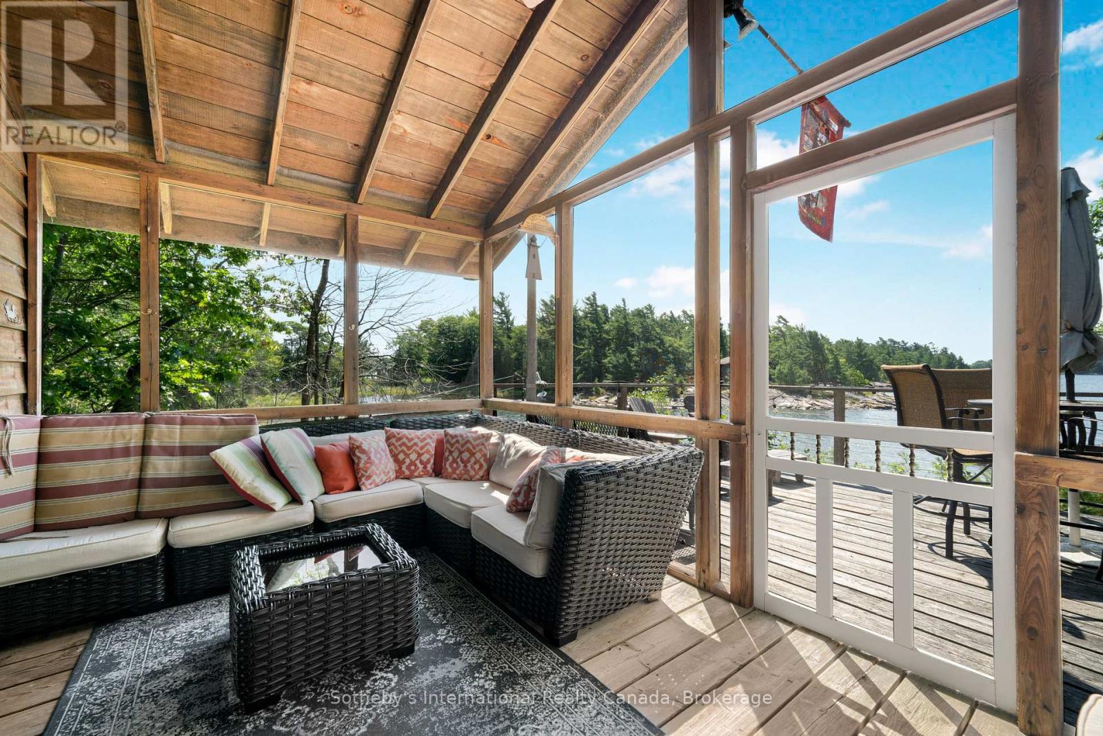 20 A65 Island Property Photo 10