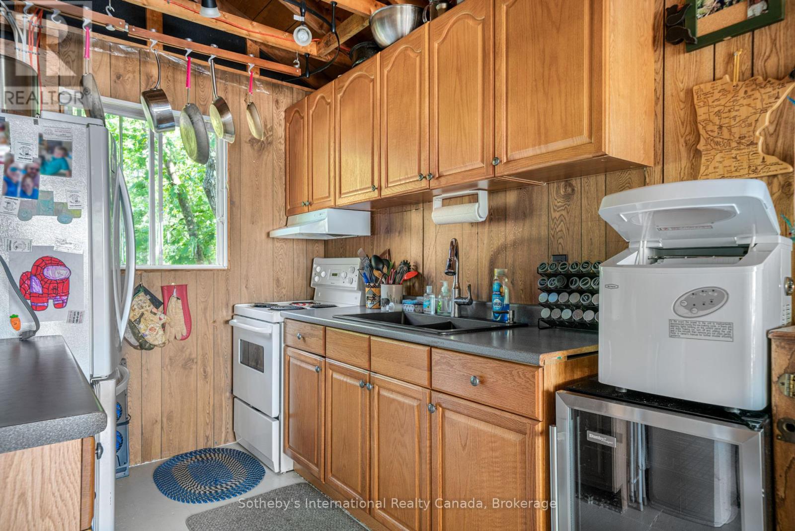 20 A65 Island Property Photo 11