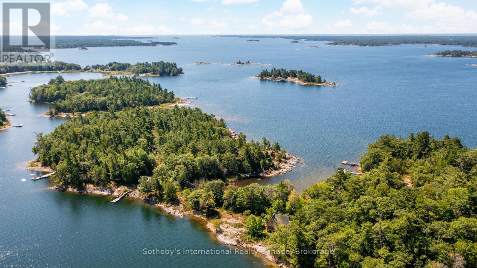 20 A65 Island Property Photo 15