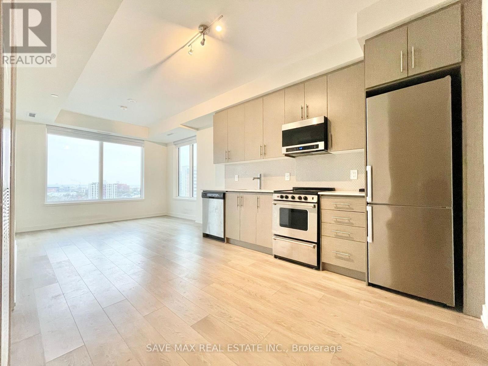 1020 - 212 King William Street Property Photo 1