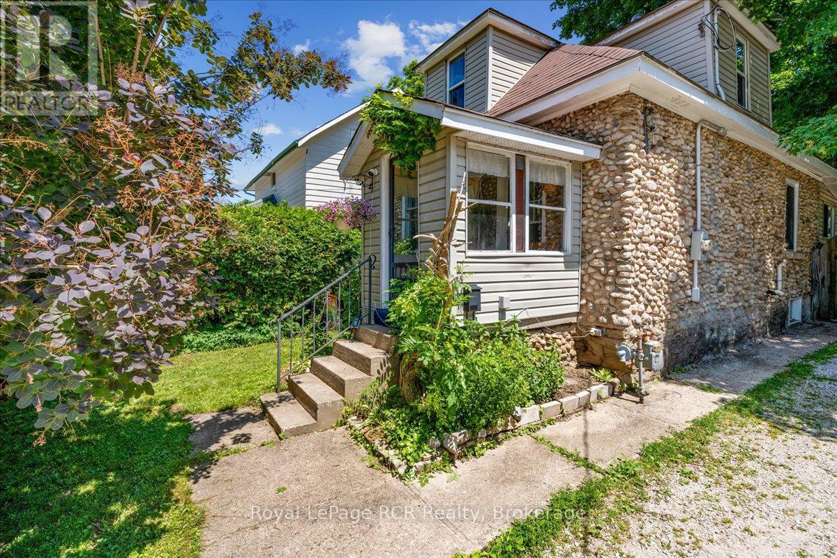 755 7th Avenue E Property Photo 4