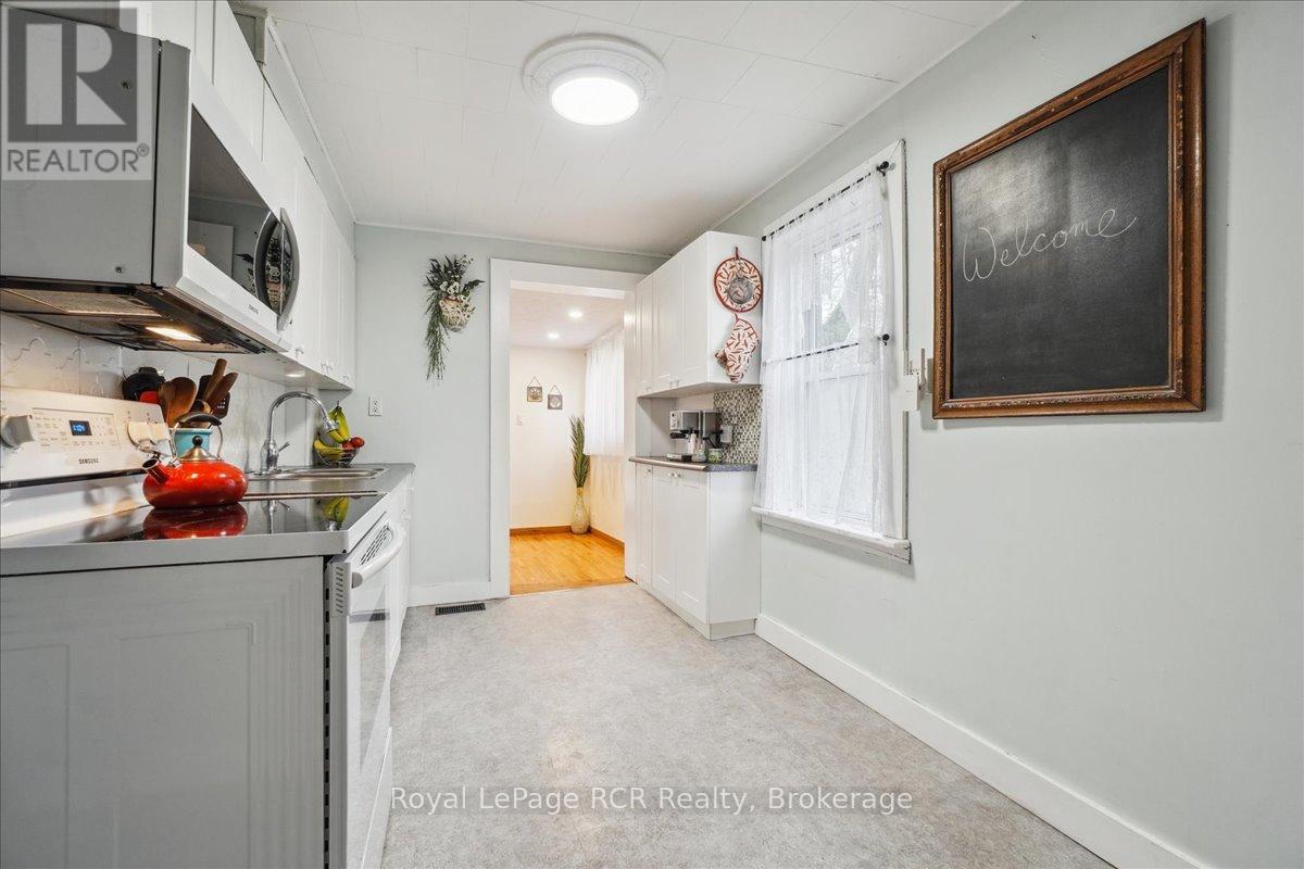 755 7th Avenue E Property Photo 14