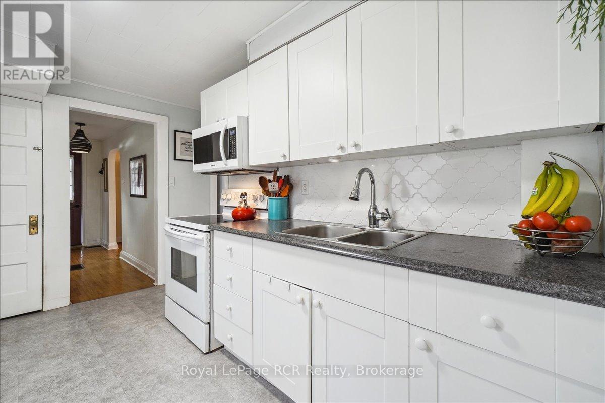 755 7th Avenue E Property Photo 16