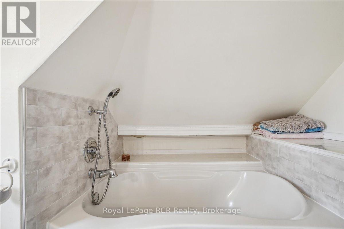 755 7th Avenue E Property Photo 31
