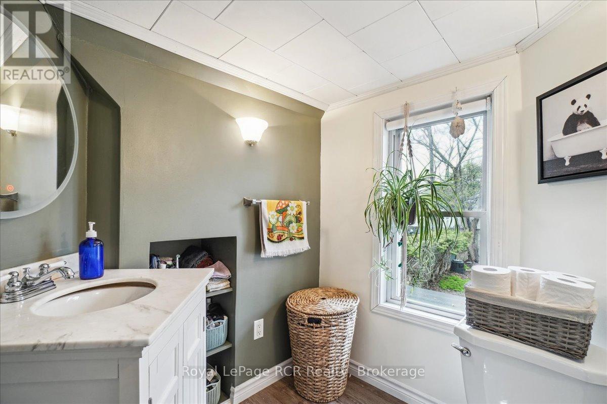 755 7th Avenue E Property Photo 32