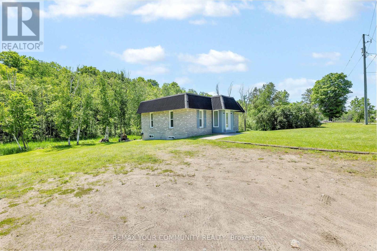 112922 Highway 7 Property Photo 3