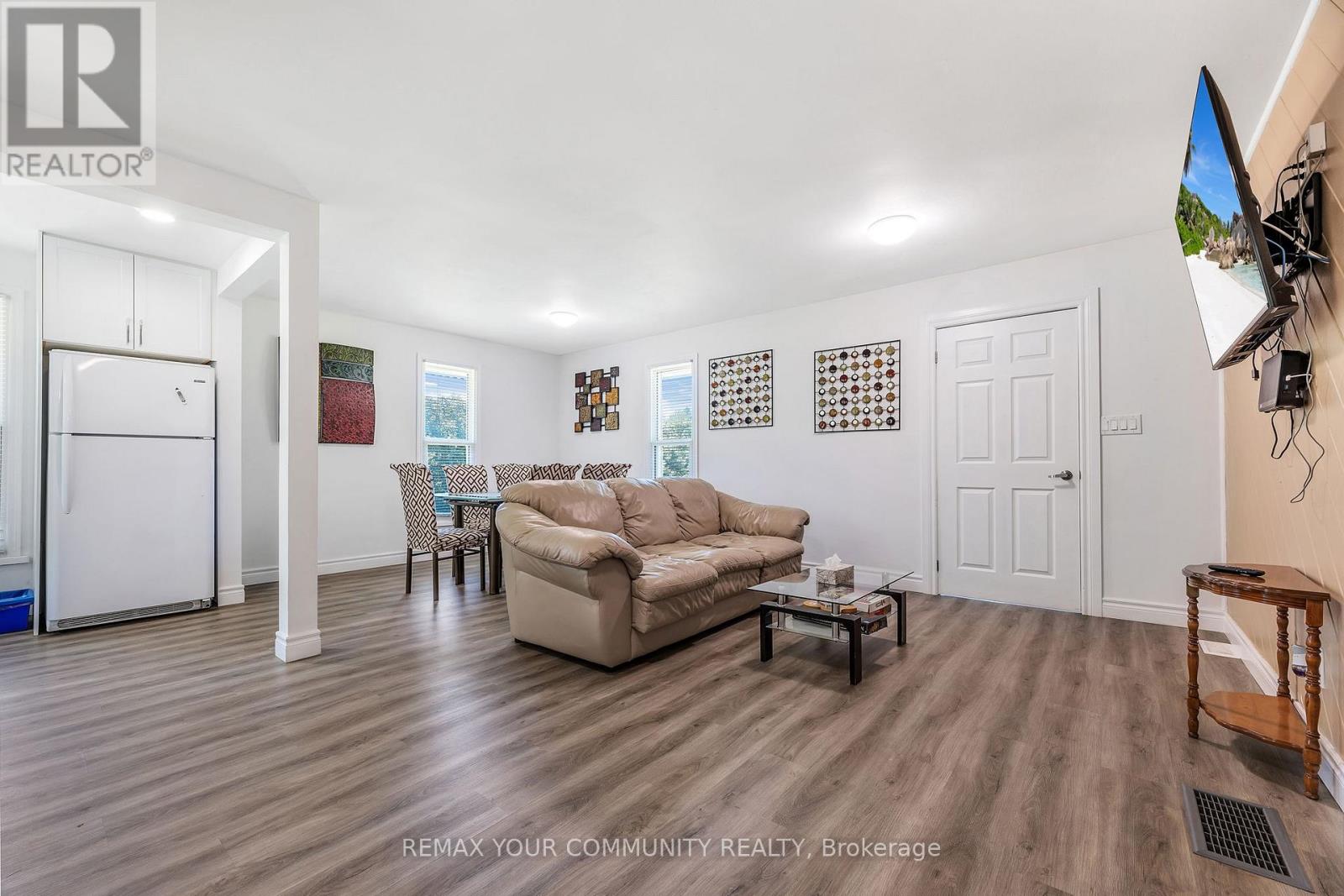 112922 Highway 7 Property Photo 9