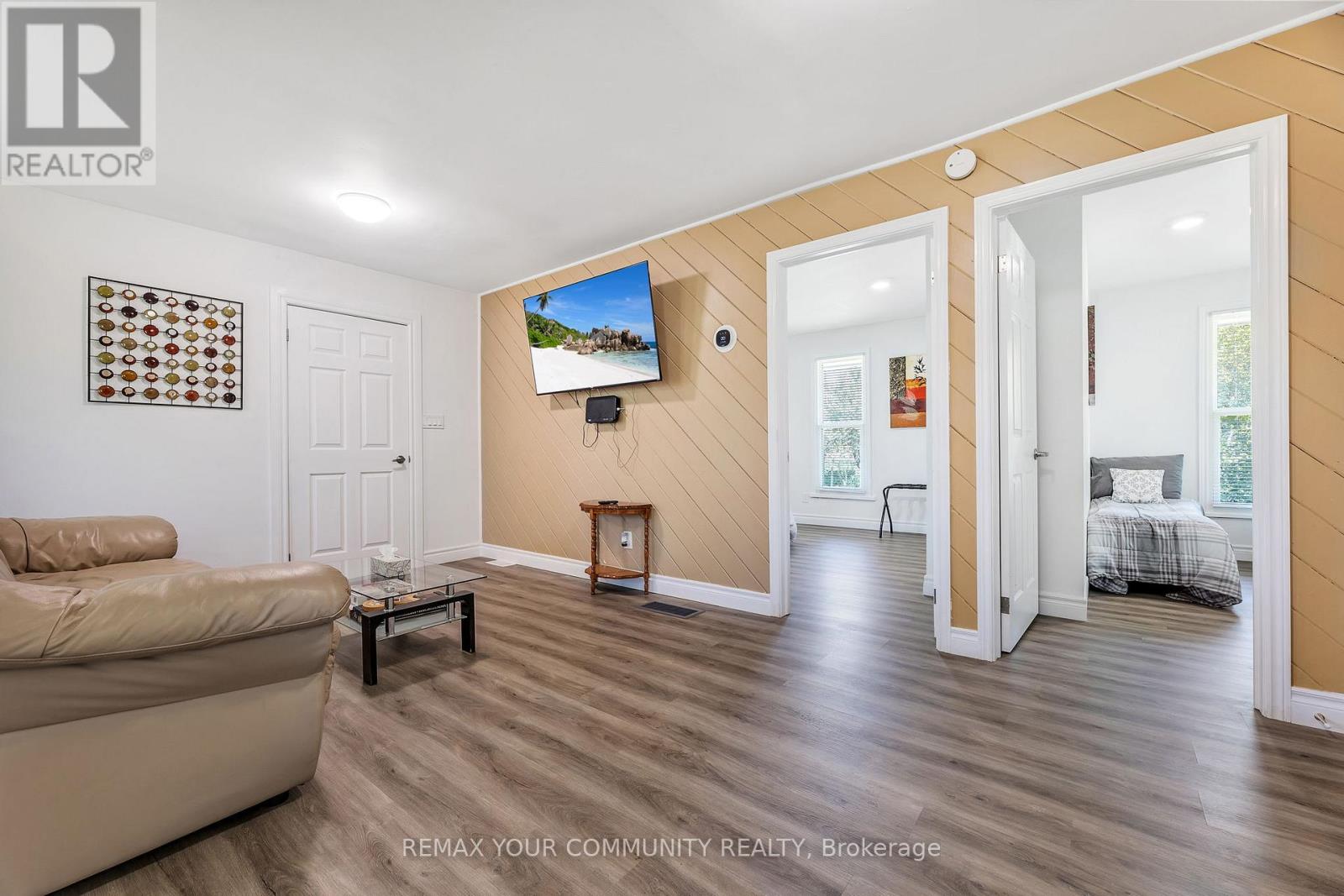 112922 Highway 7 Property Photo 10