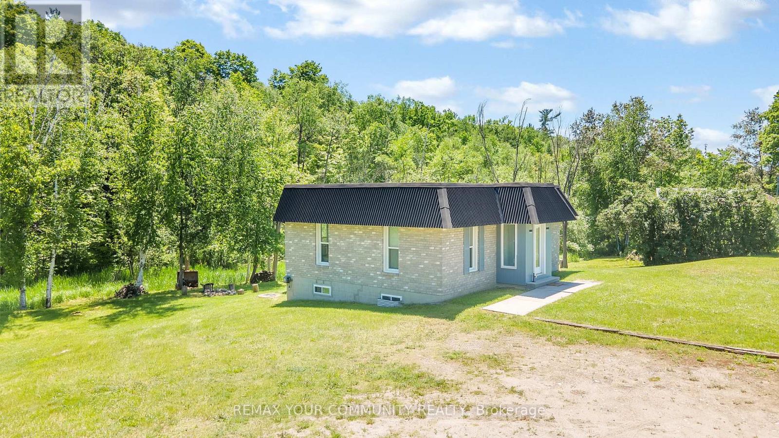 112922 Highway 7 Property Photo 42