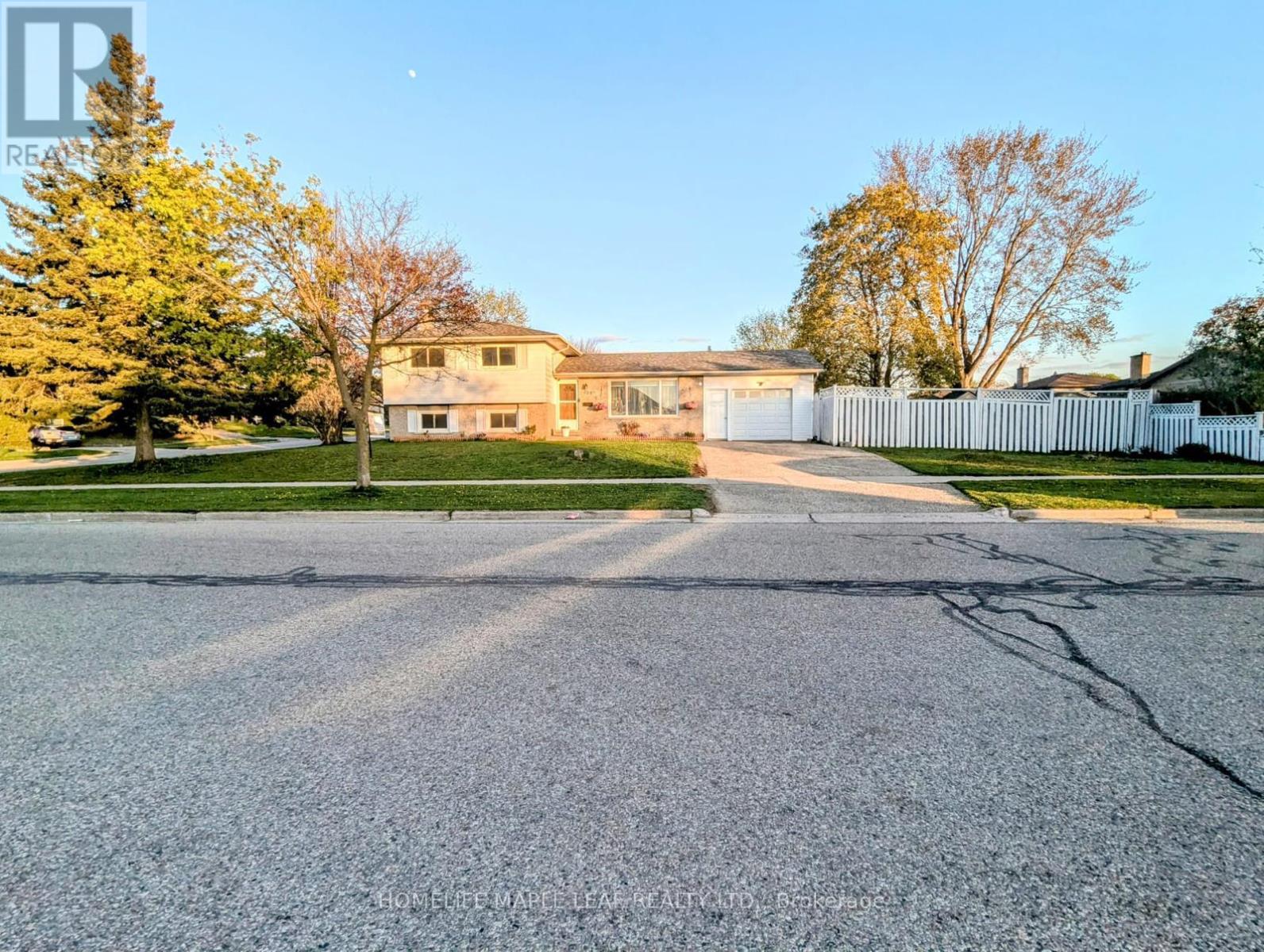 261 Overlea Drive Property Photo 3