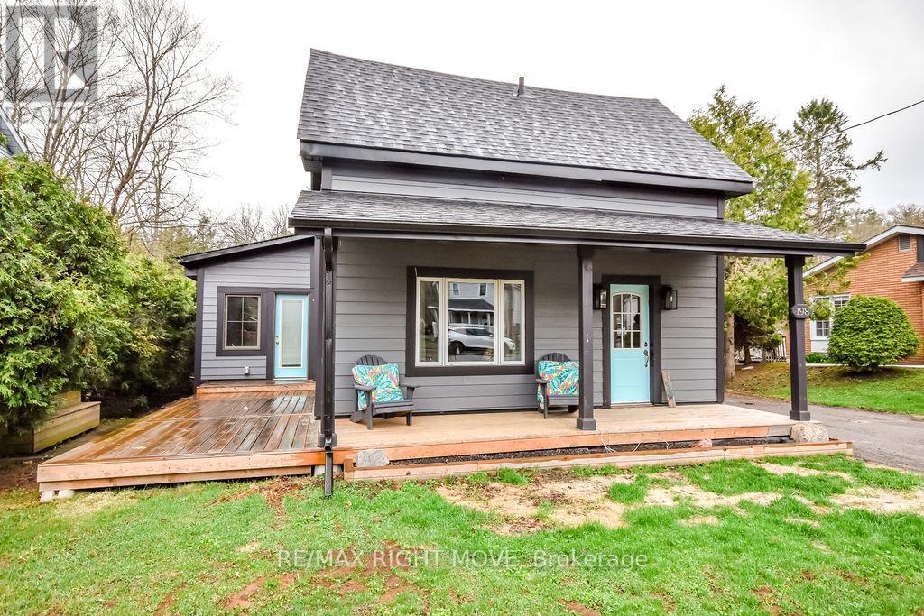 198 Woodchester Avenue Property Photo 1