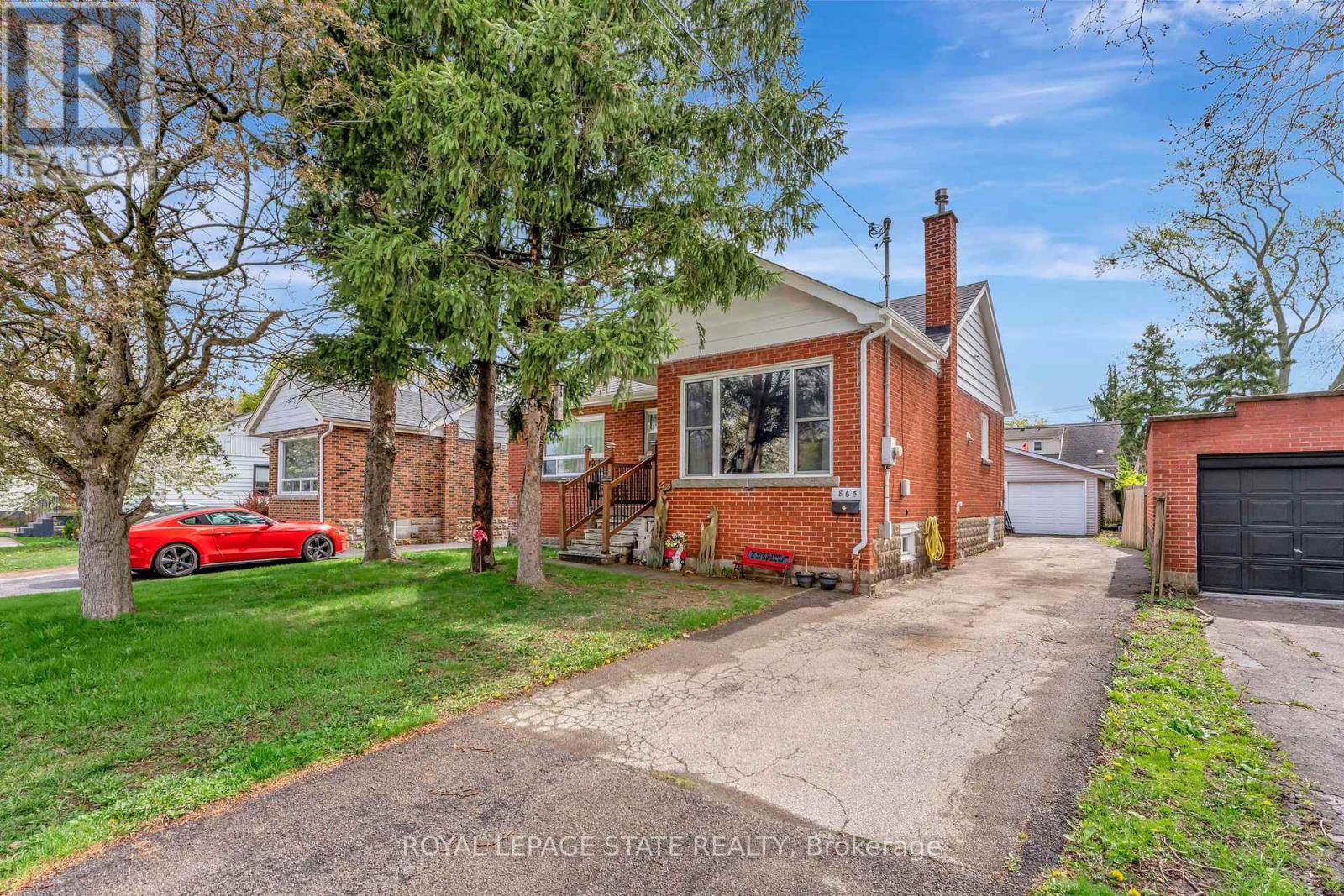 865 GARTH STREET