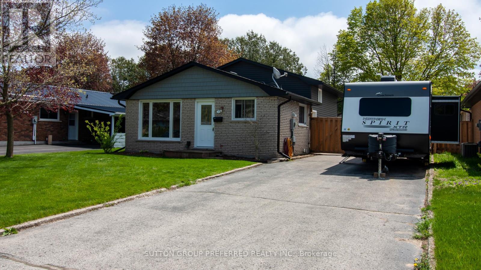11 Stoney Court Property Photo 1