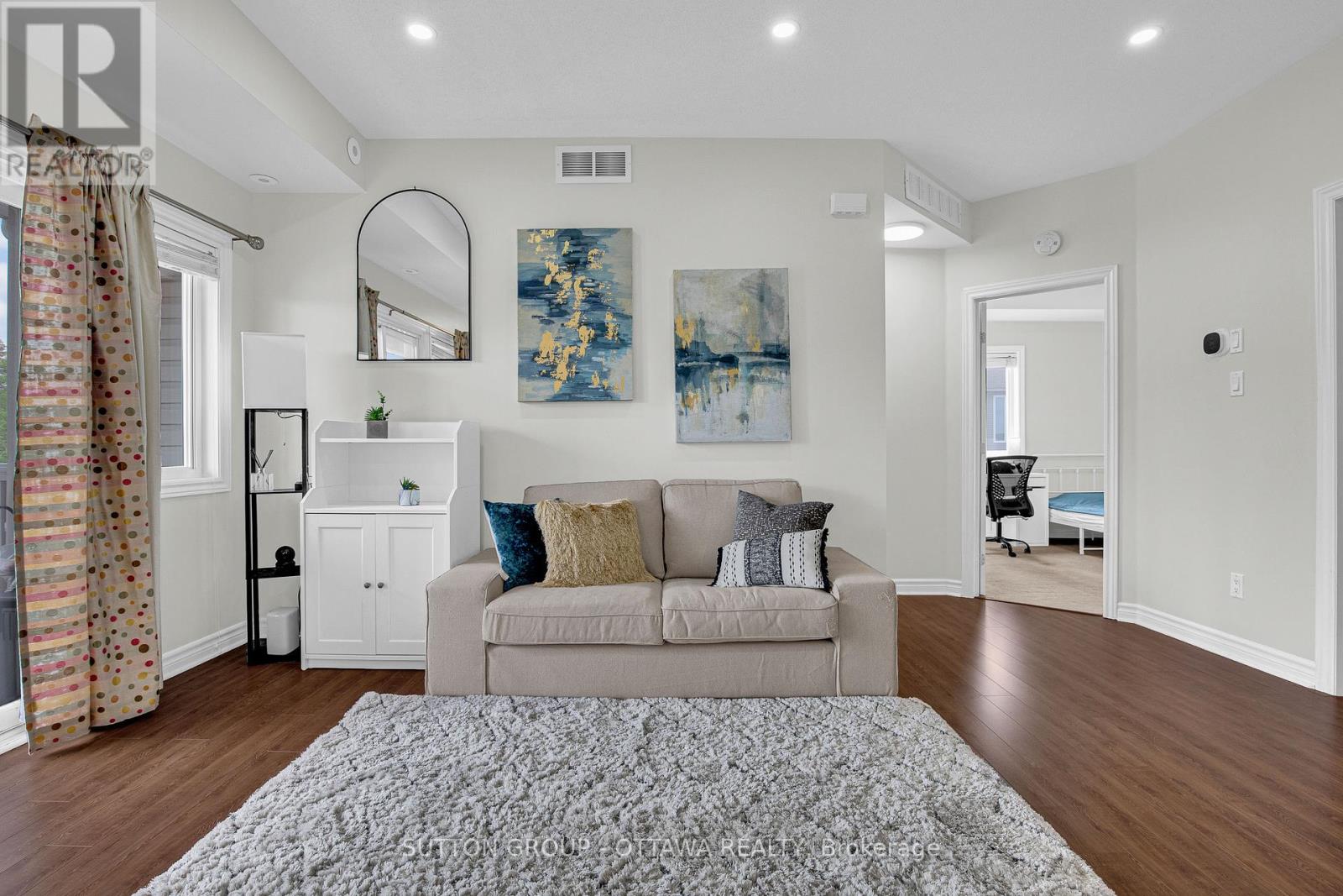 F - 241 Crestway Drive Property Photo 9