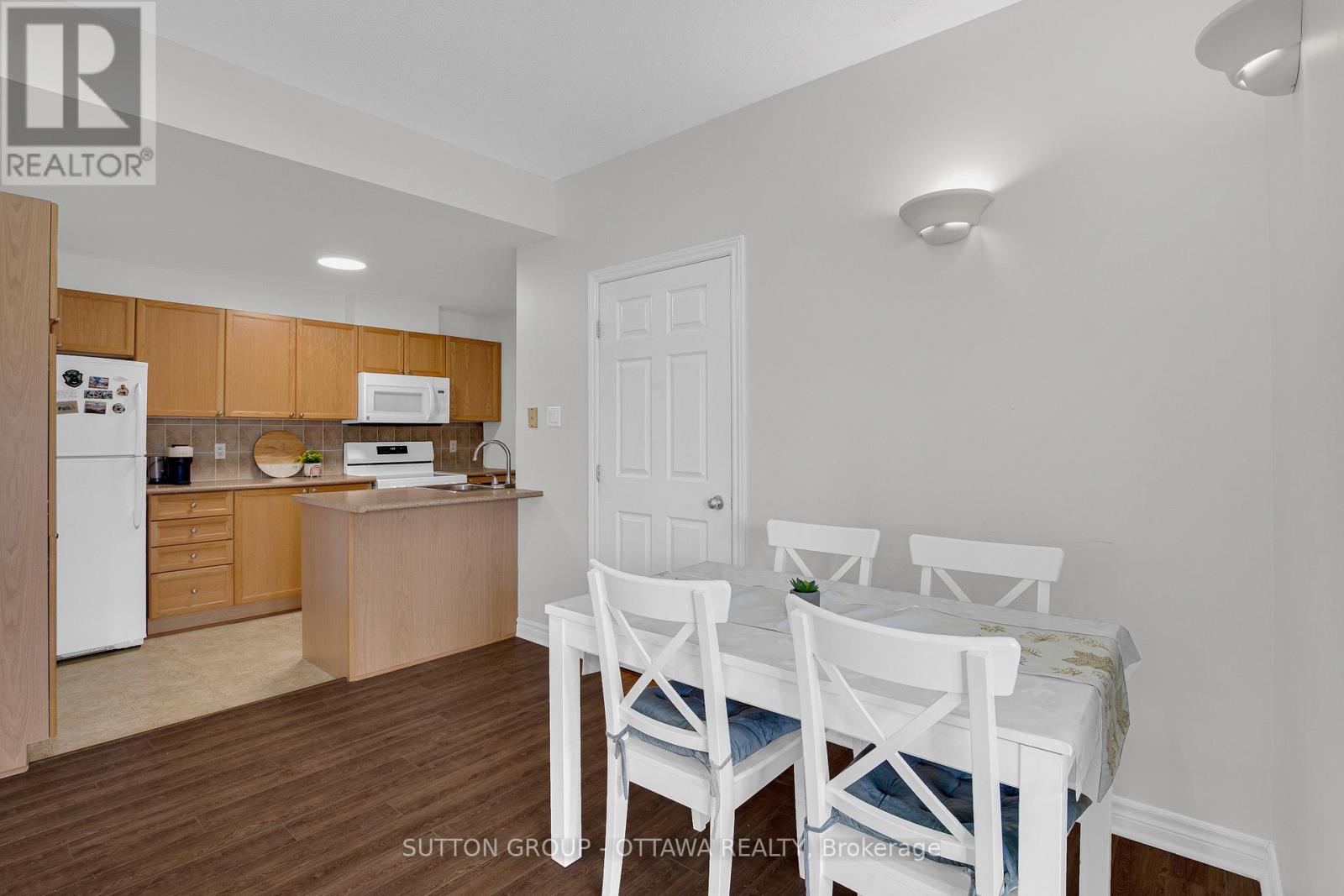 F - 241 Crestway Drive Property Photo 10