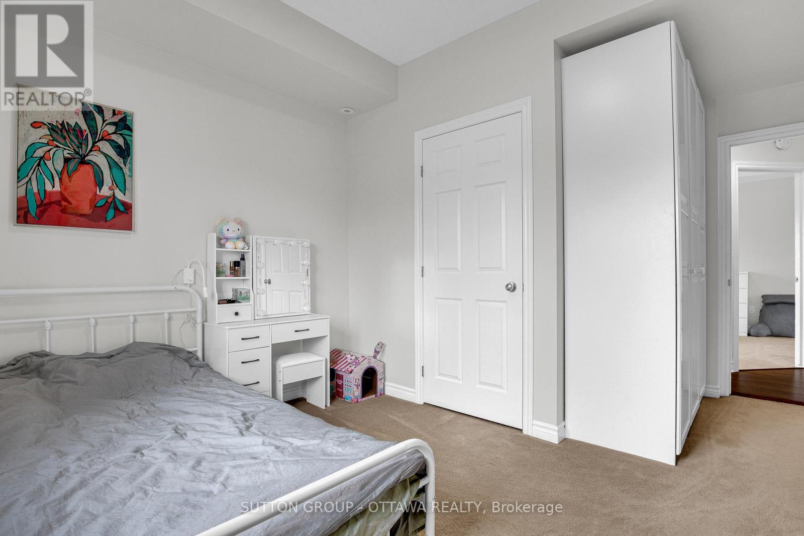 F - 241 Crestway Drive Property Photo 20