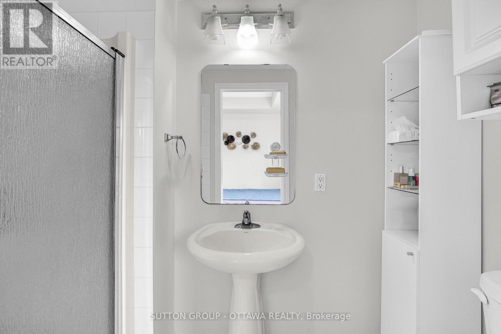 F - 241 Crestway Drive Property Photo 22