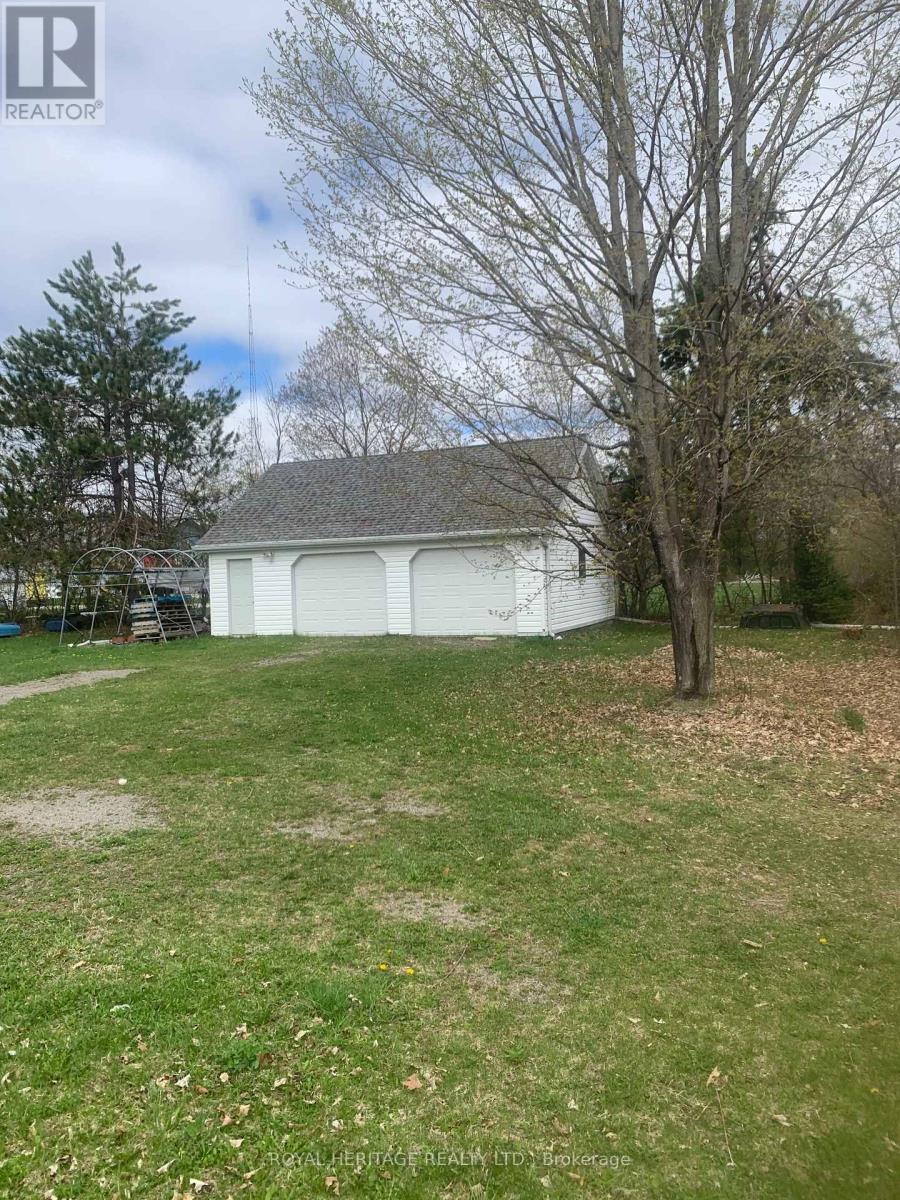 10 Coronation Dr