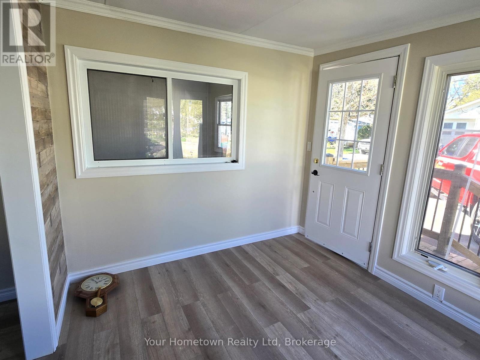 483 Spruce Street Property Photo 2