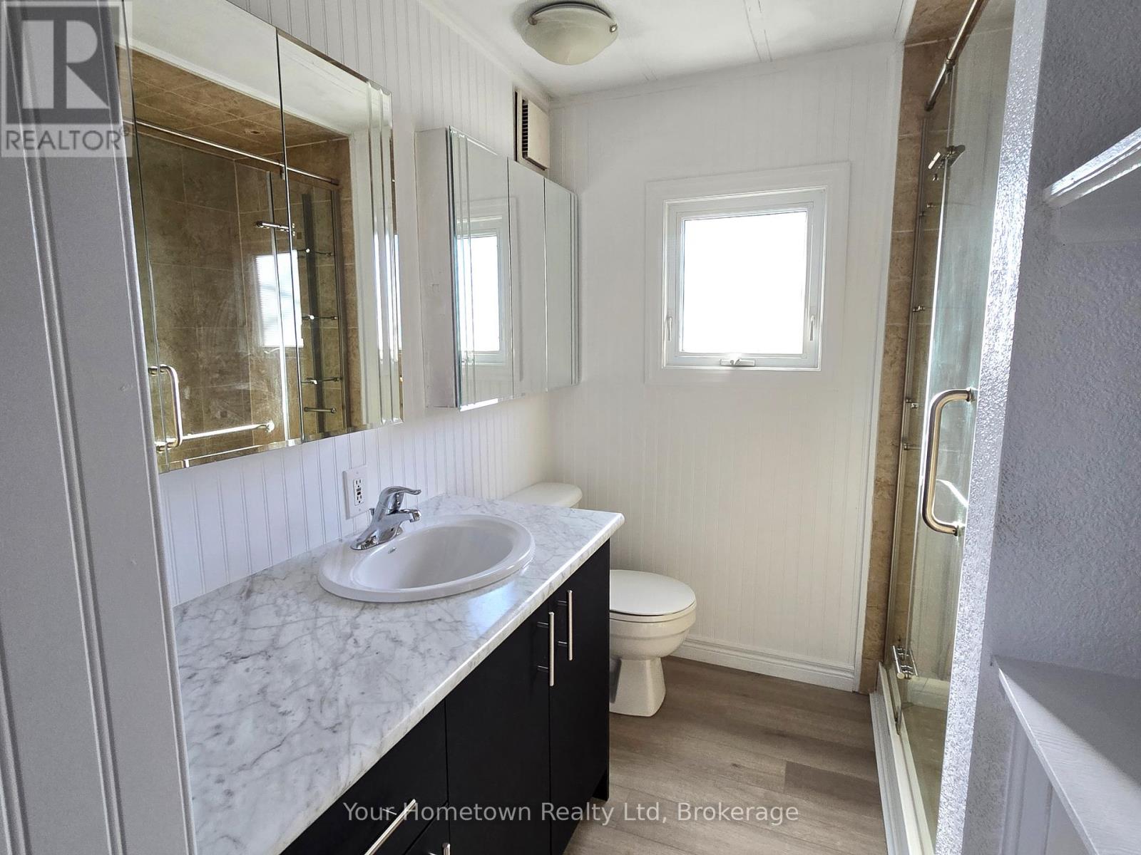 483 Spruce Street Property Photo 9