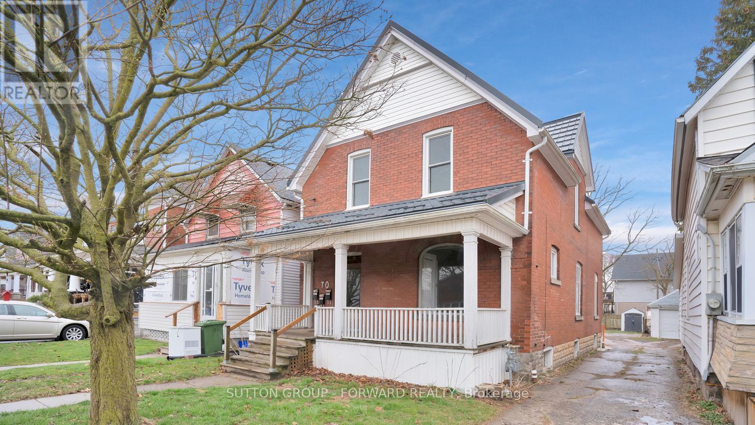 70 ROSS STREET Property Photo 1
