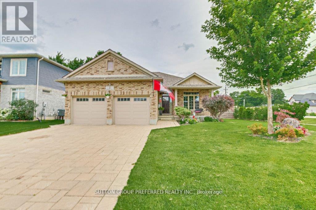 2 Brooker Trail Property Photo 1