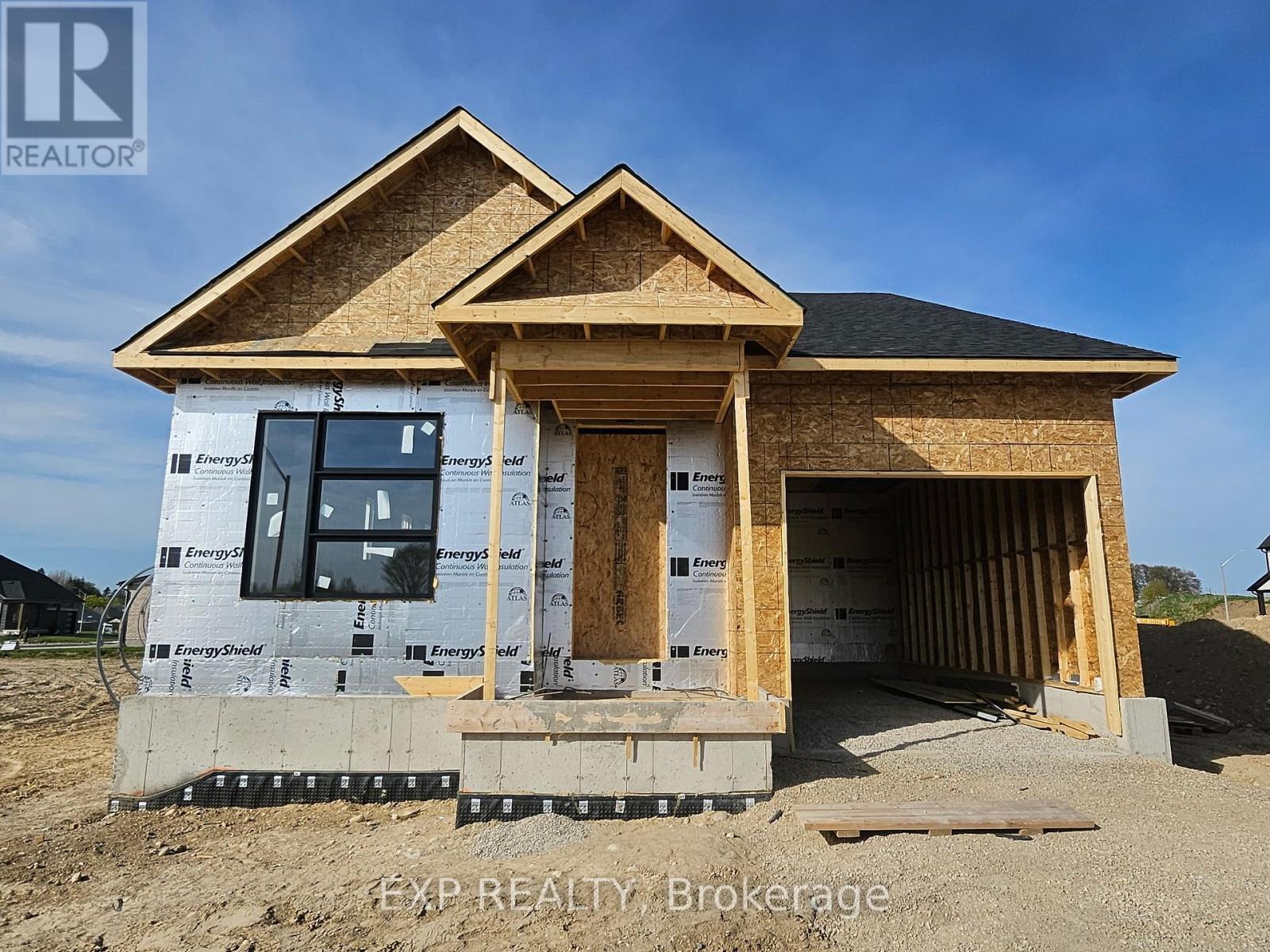 113 THACKERAY WAY Property Photo 1