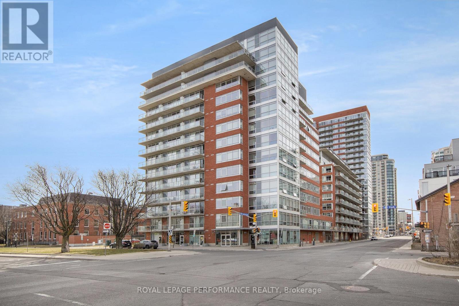 302 - 180 YORK STREET Property Photo 1
