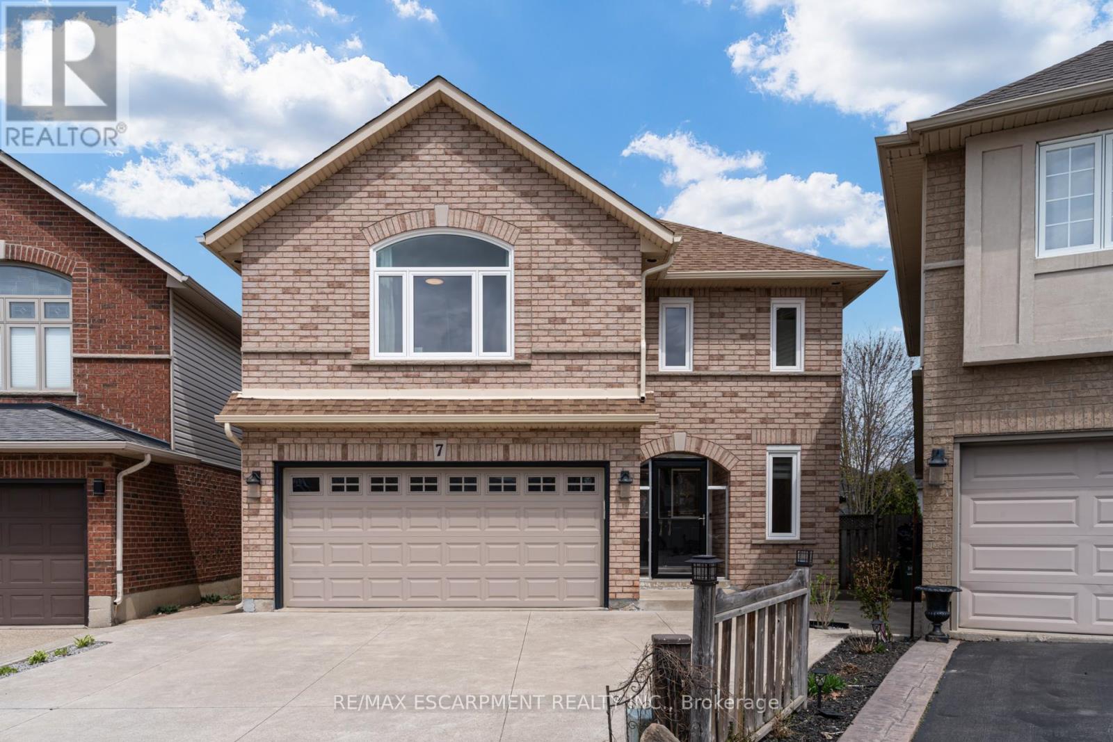 7 Magenta Court Property Photo 1