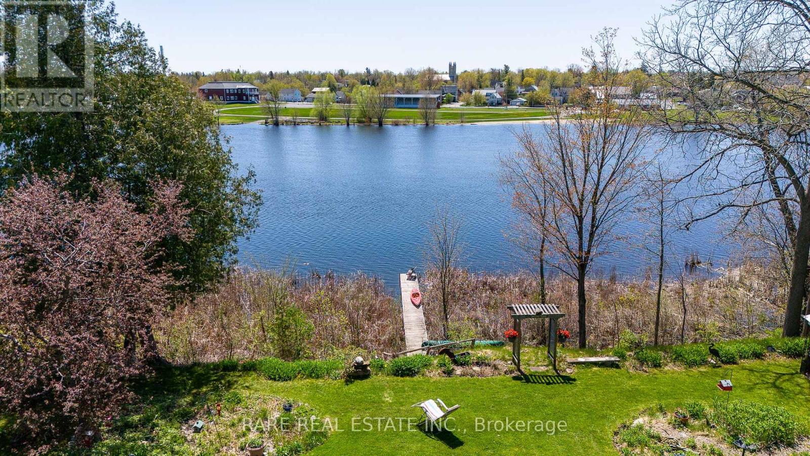 138 Spring St Property Photo