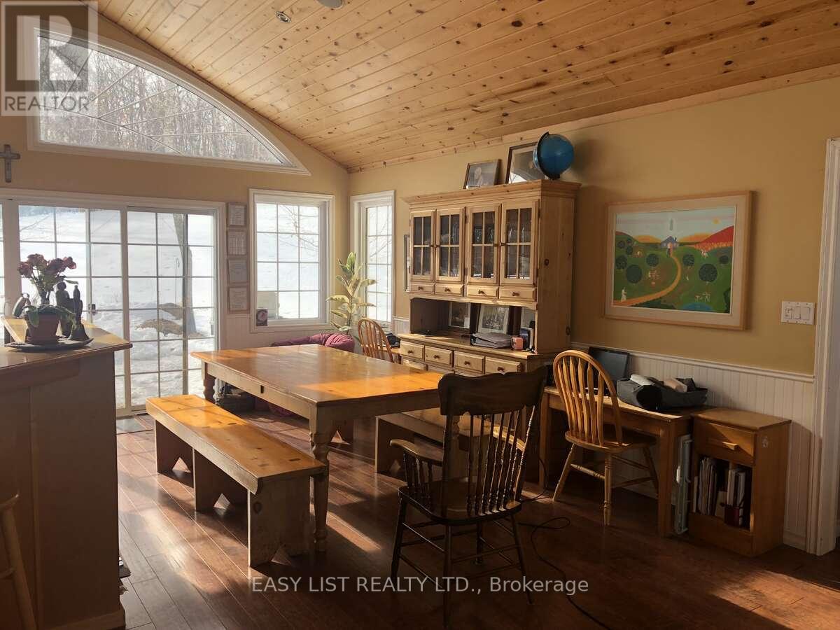 535 Perrier Road Property Photo 7