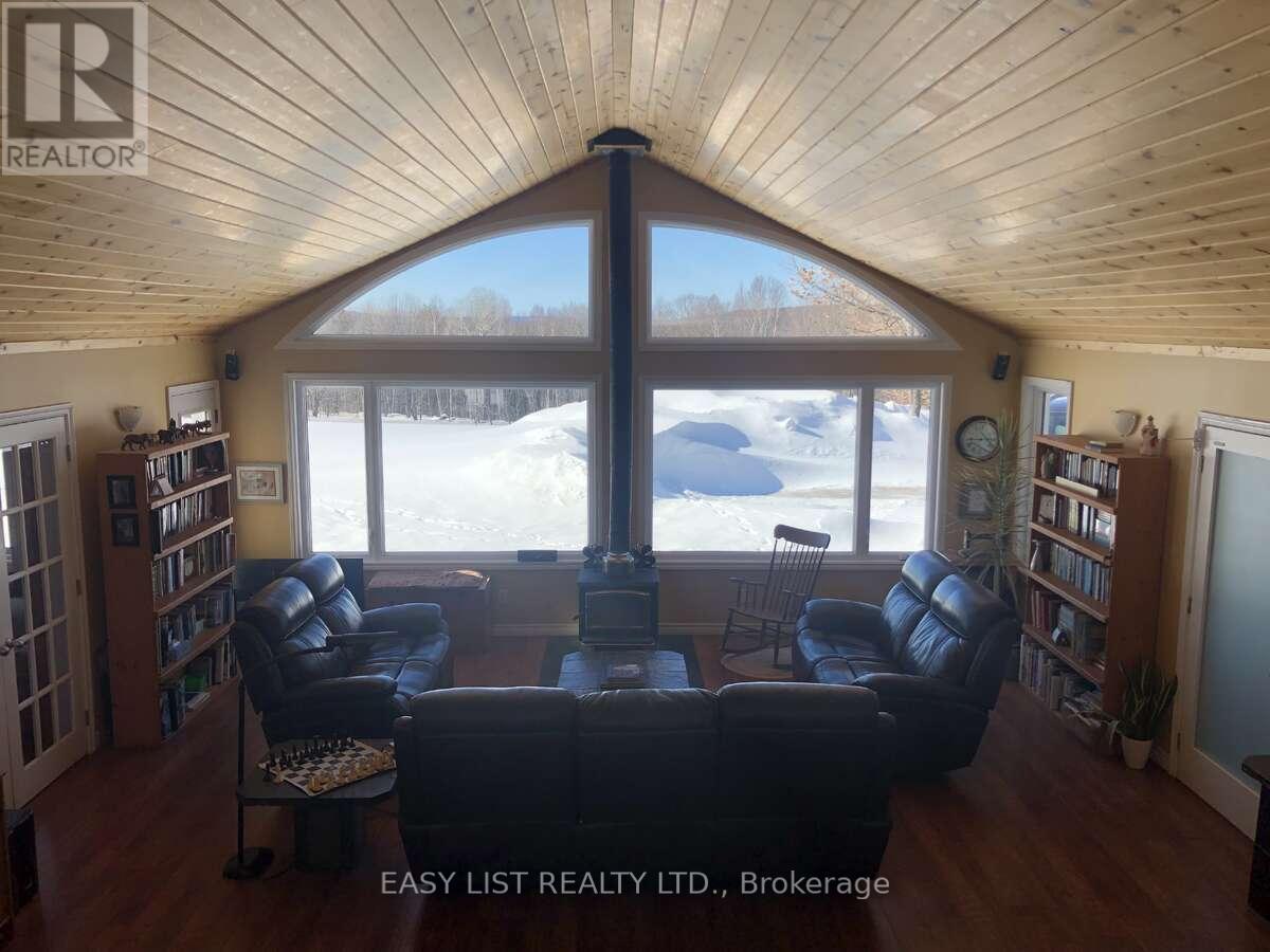 535 Perrier Road Property Photo 8