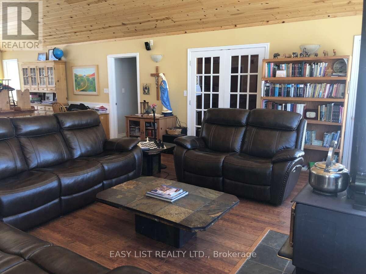 535 Perrier Road Property Photo 10