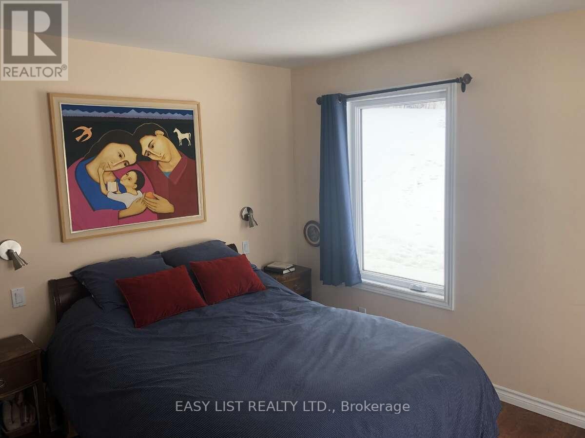 535 Perrier Road Property Photo 12