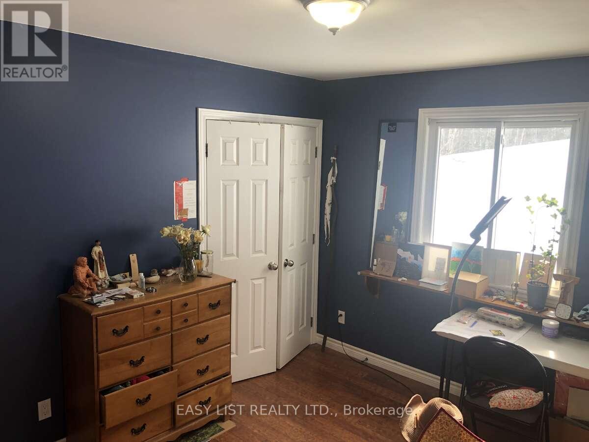 535 Perrier Road Property Photo 15