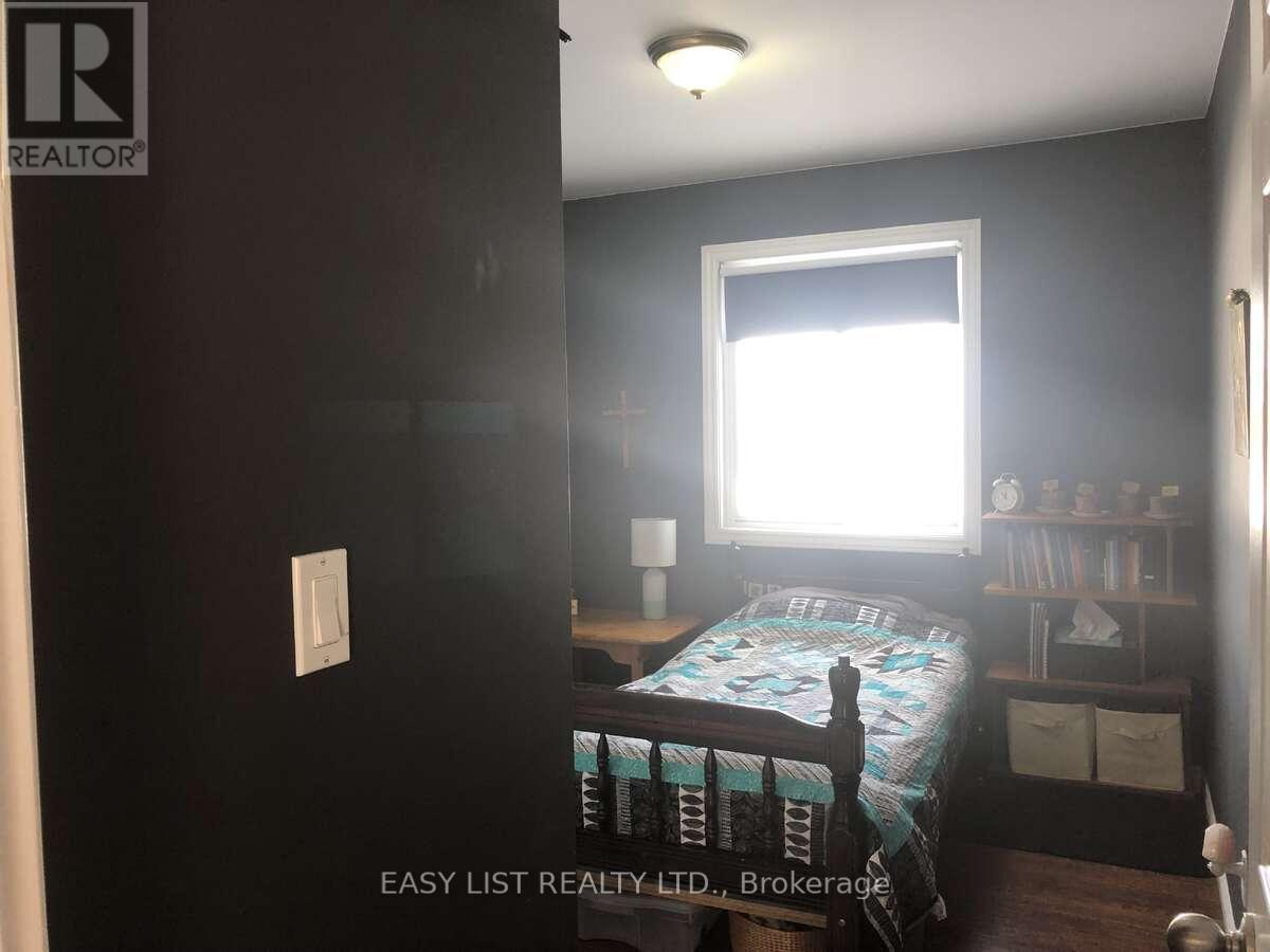 535 Perrier Road Property Photo 20