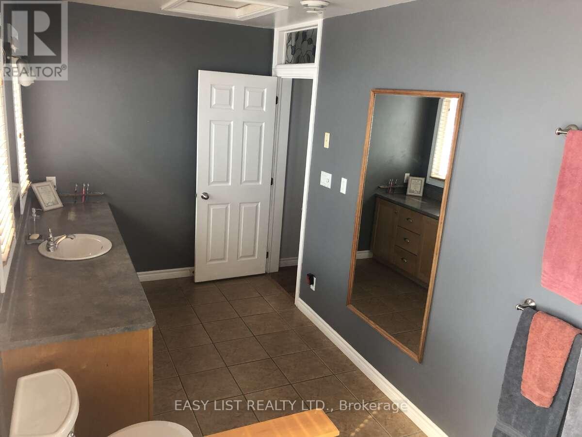 535 Perrier Road Property Photo 23