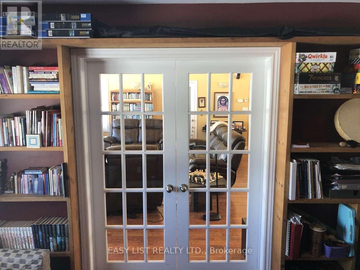 535 Perrier Road Property Photo 28