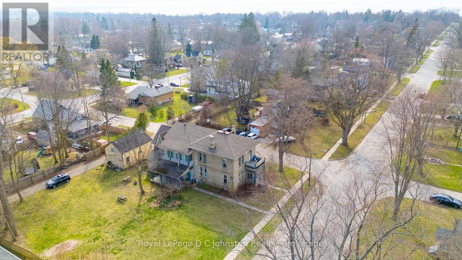 490 Mill Street Property Photo 7
