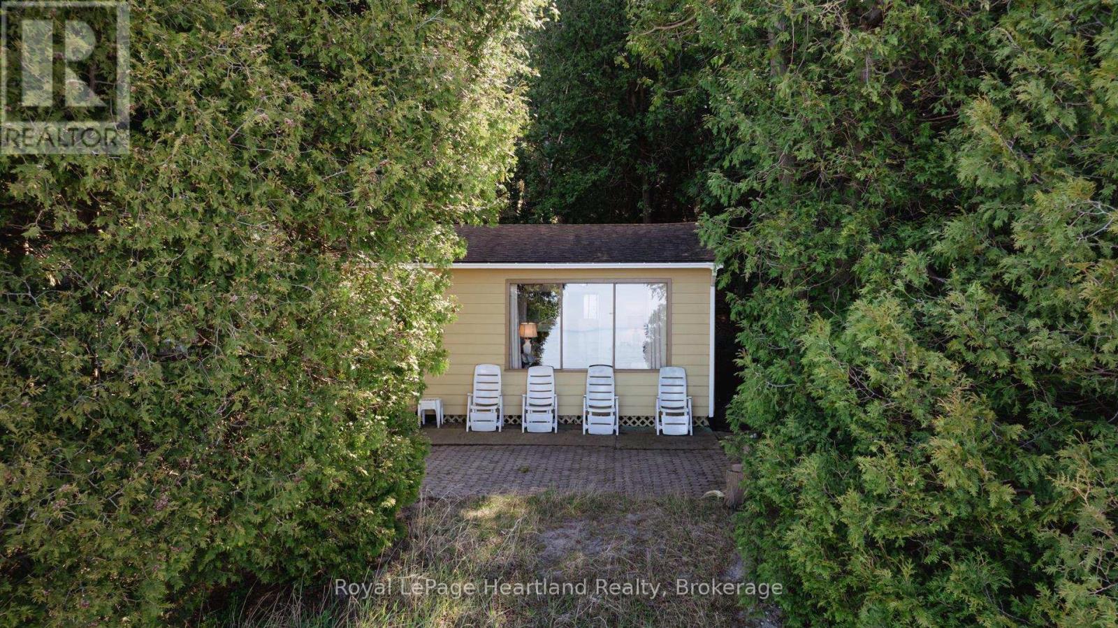 83815b Dickson Street Property Photo 1
