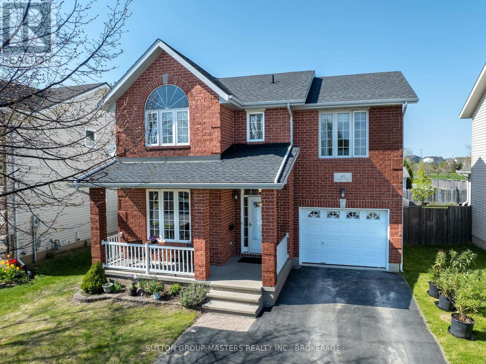 422 Cooke Crescent Property Photo 1
