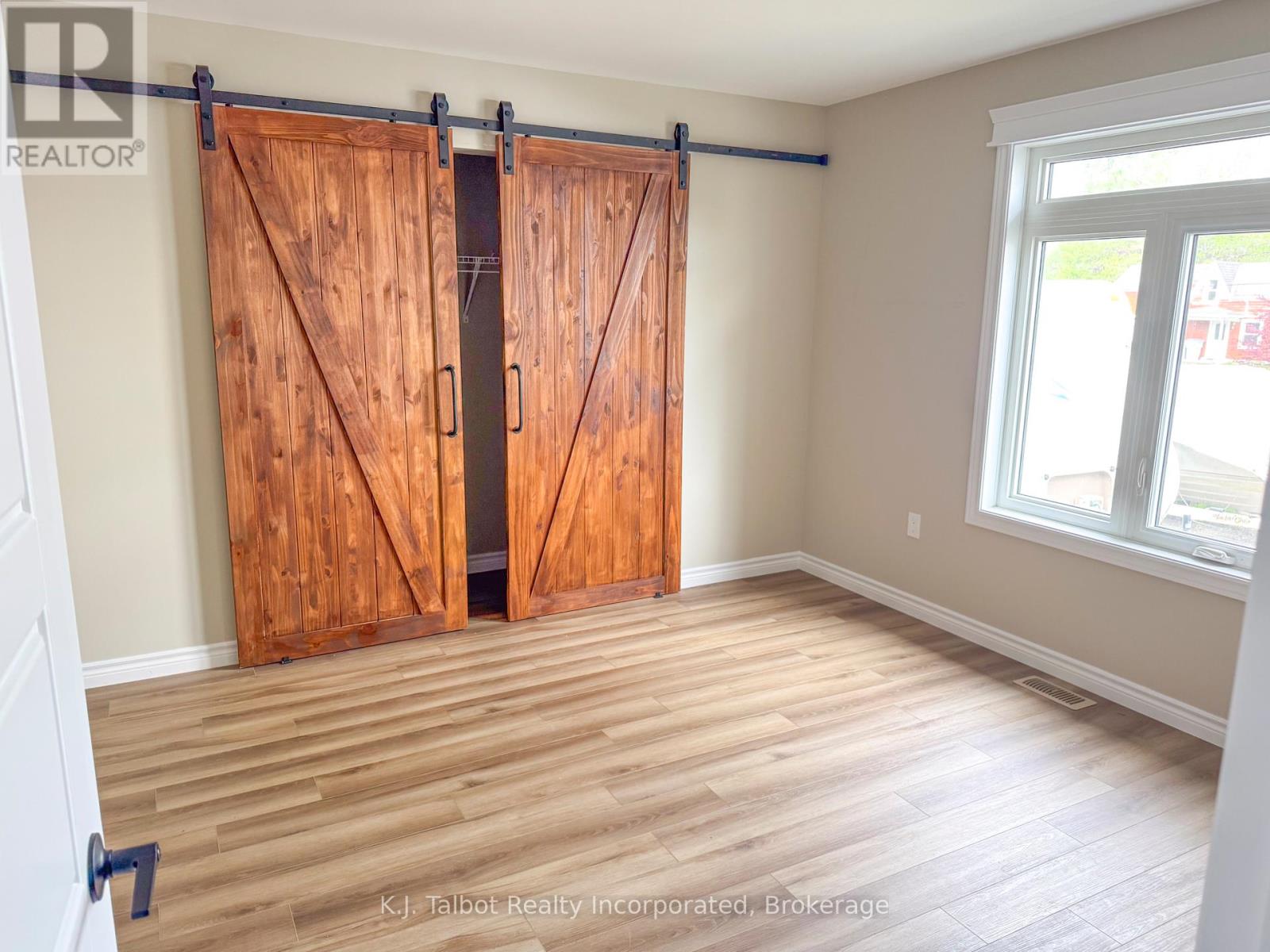 52 Queen Street Property Photo 8