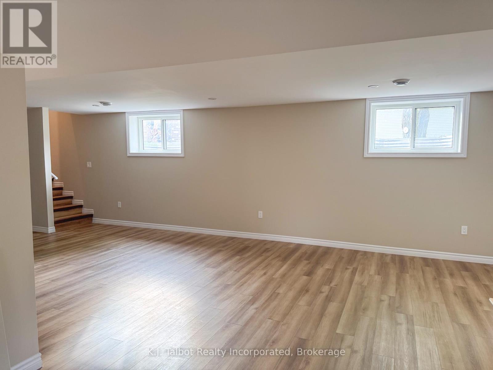 52 Queen Street Property Photo 12