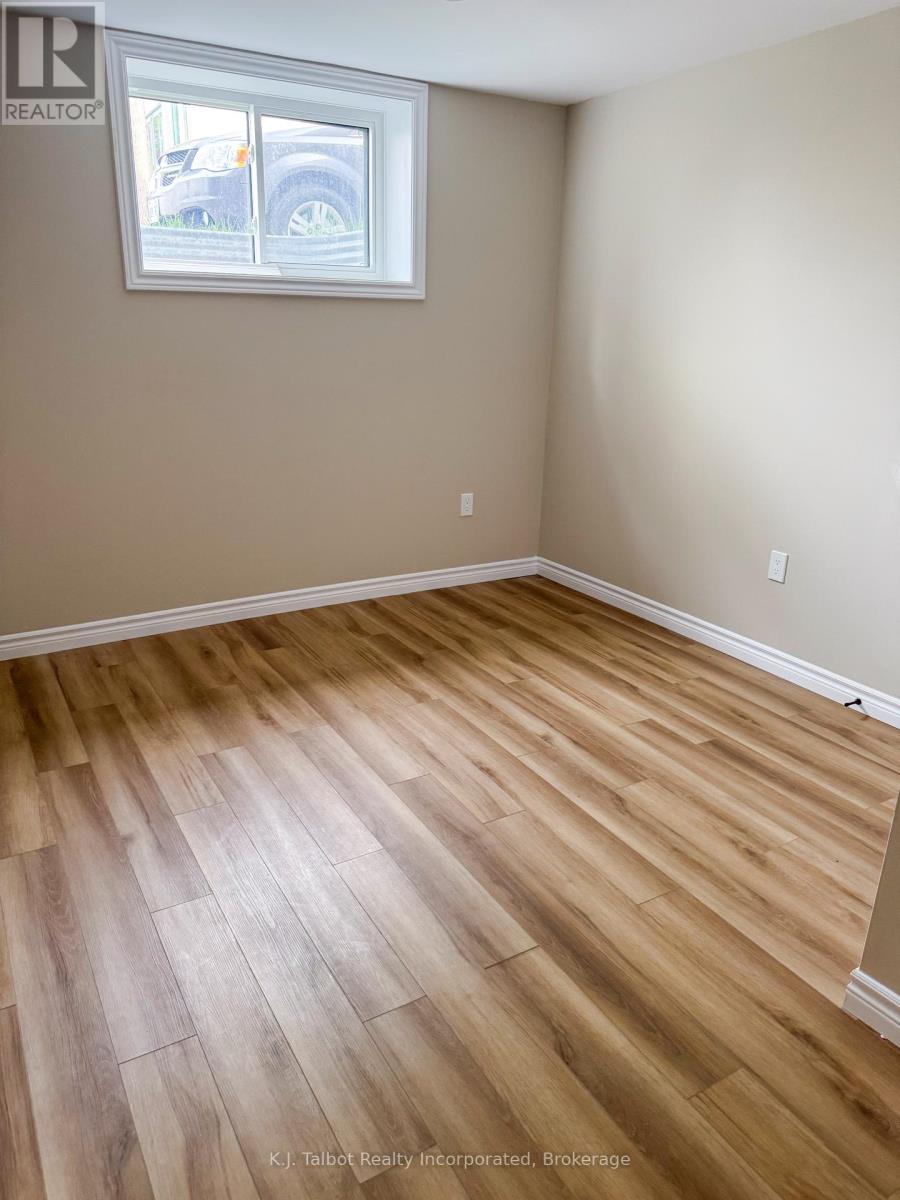 52 Queen Street Property Photo 13