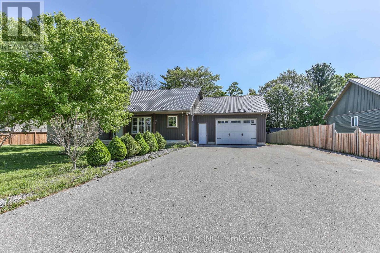 6770 Plank Road Property Photo 4