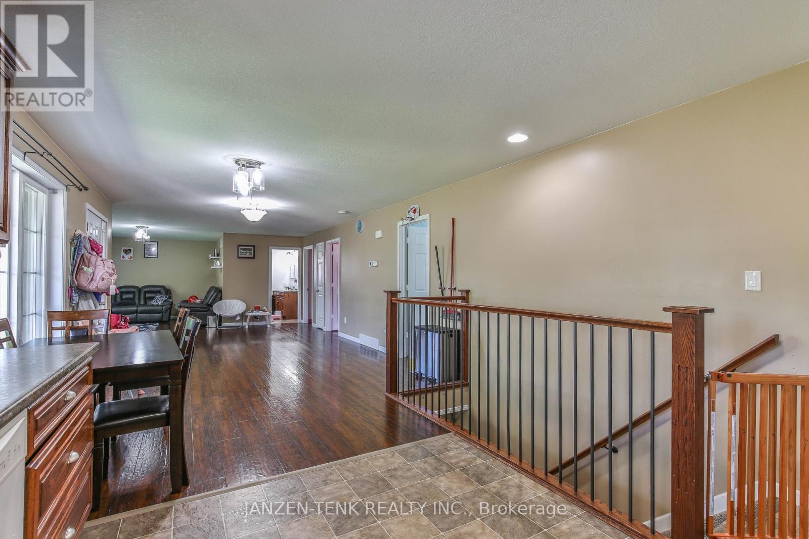 6770 Plank Road Property Photo 16