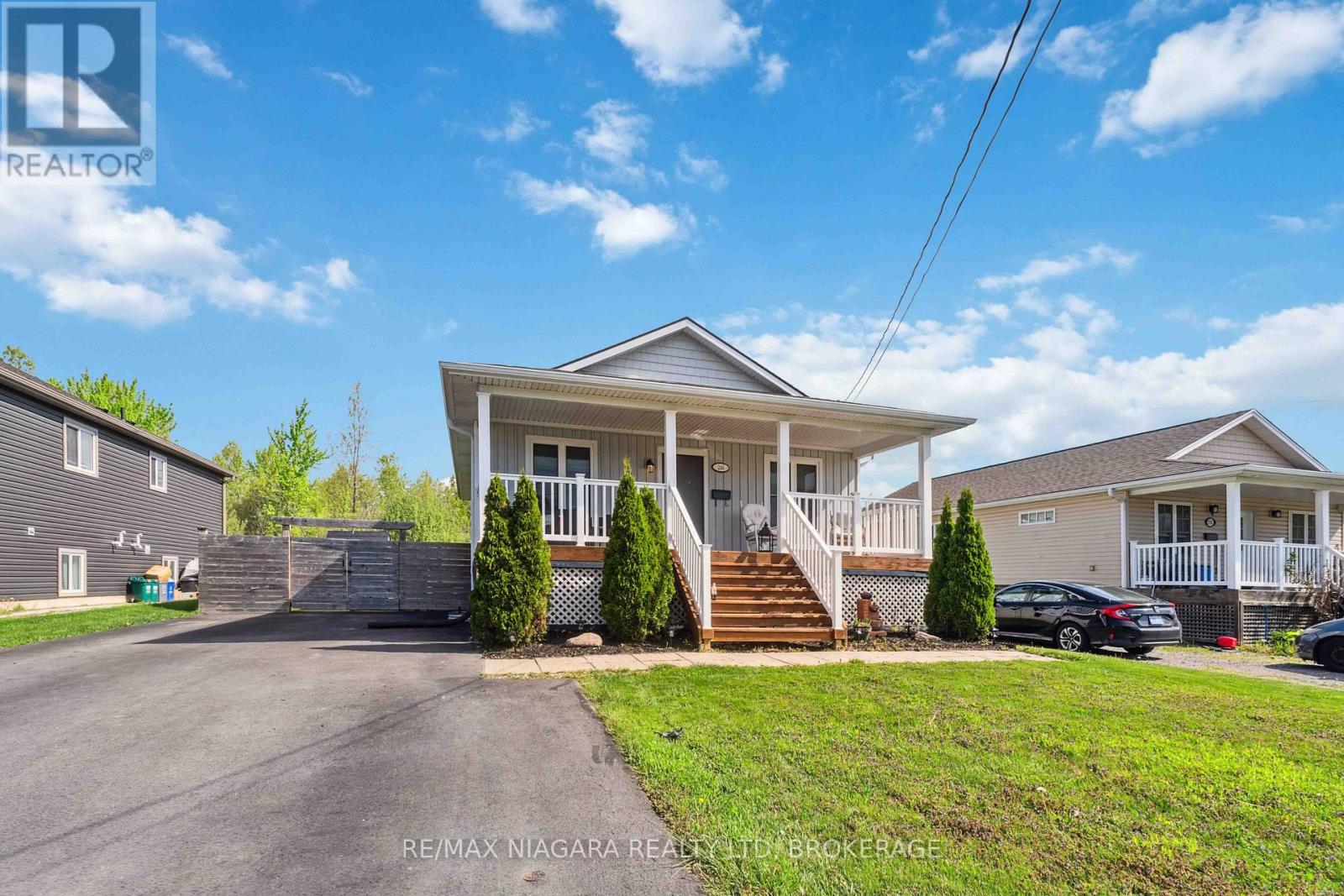 246 Martin Street Property Photo 1