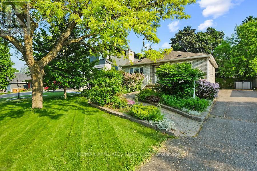 312 MOUNTBATTEN AVENUE Property Photo 1
