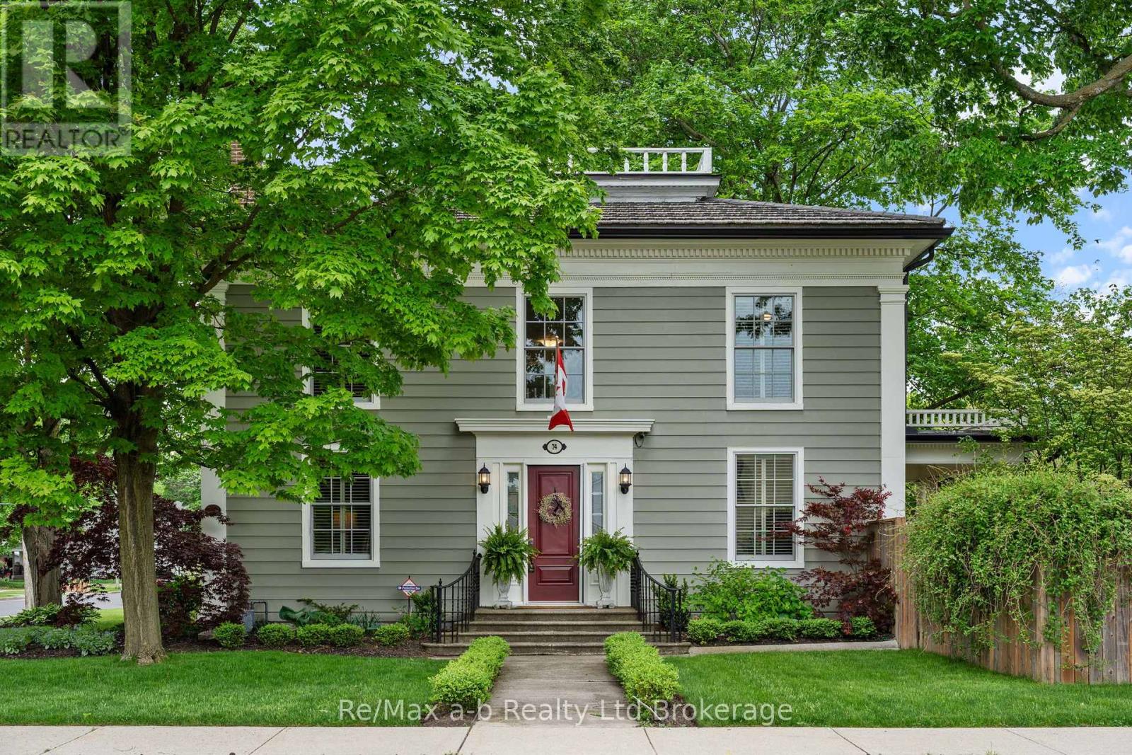 74 Centre Street Property Photo 1