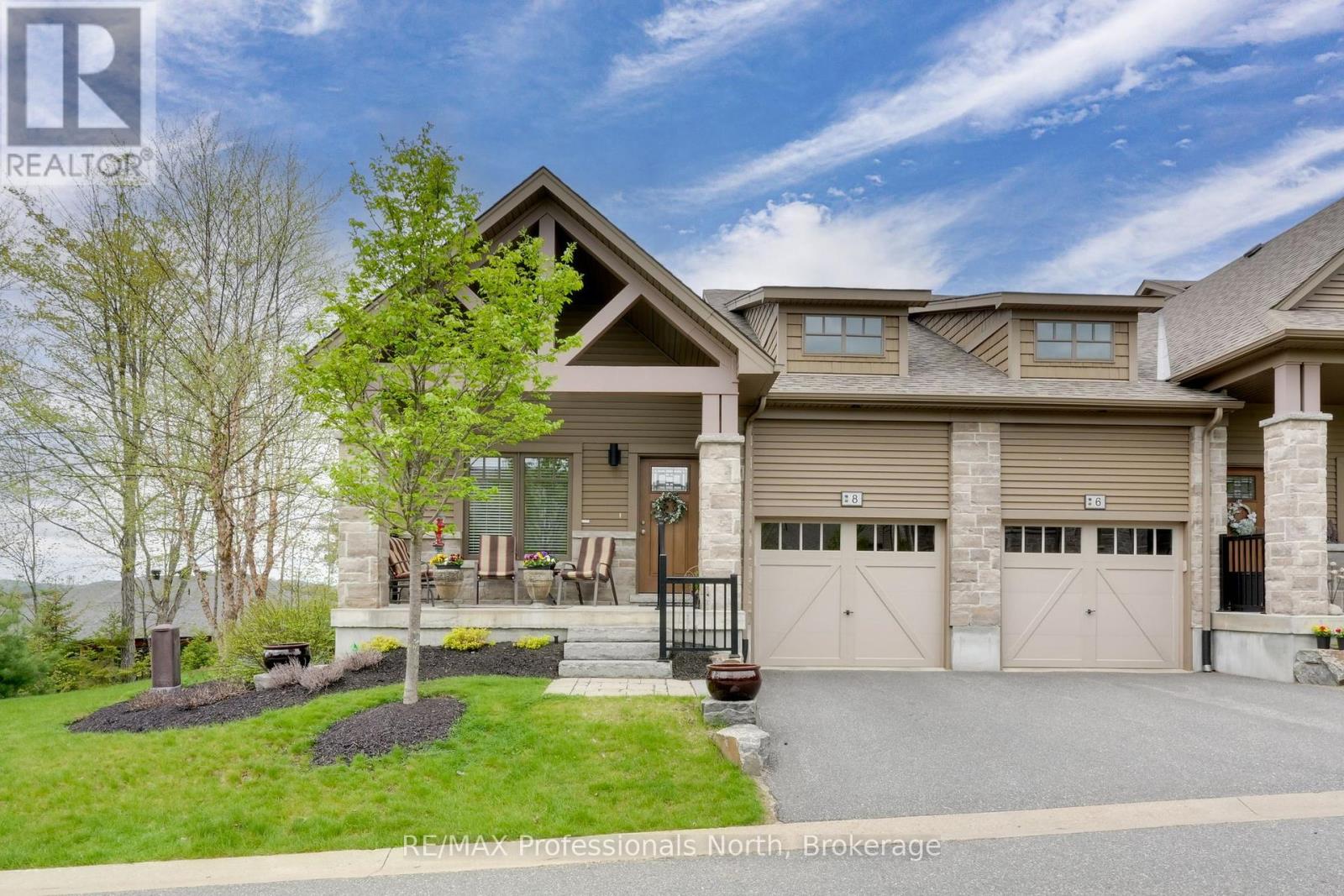 8 SERENITY PLACE CRESCENT Property Photo 1